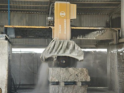 Granit stenbrott stenblock skärmaskin